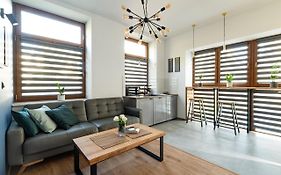 NEO UNIQUE&BRIGHT Apartments, FREE PARKING, 15min Old Town&Kazimierz - by Homelike Krakow